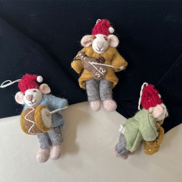 Felt mouse ornaments